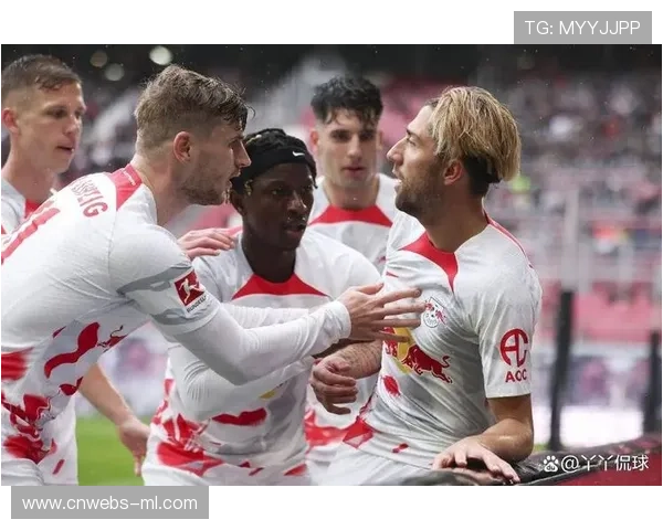 奥格斯堡客场三球惨败，防守体系崩盘致排名下滑